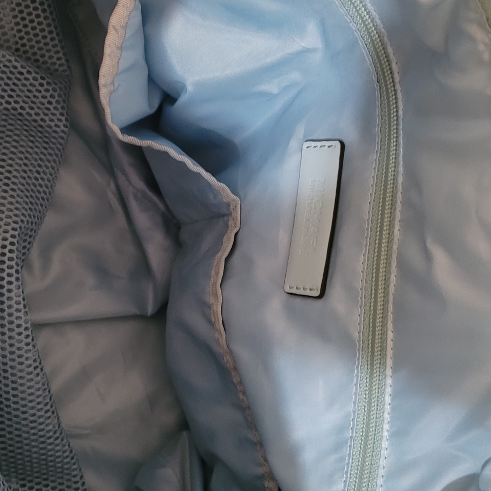 Micheal KORS Quilted Light Blue Travel Bag 19 In. Length and 14 In Deep. - Picture 15 of 17